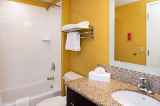TownePlace Suites by Marriott Bakersfield West - 7
