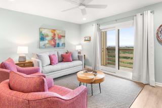Lighthouse Point 18C - 7