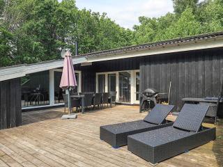 8 person holiday home in Ålbæk-By Traum - 8