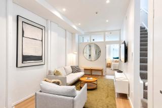 The Hudson 3BR Bright Courtenay Place Townhouse - 5