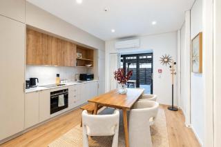 The Hudson 3BR Bright Courtenay Place Townhouse - 2