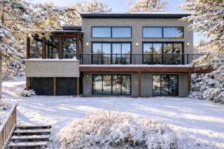 4-BR Villa on the Lake with hot tub near Tremblant - 9