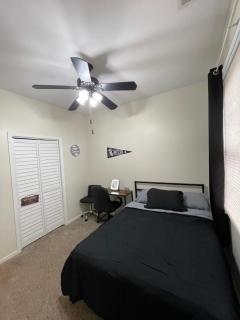 Closest Condo to The United Center 3 Bedrooms & Futon - 6