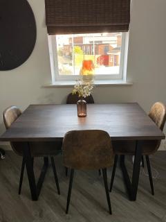 1BR Flat near M6Jct23 and A580 with multi car parking - 7