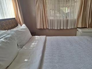 Ashley's Guest Cottage 2 - 5