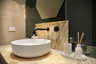 Jewel 27 Luxury 5 Star Beachfront King & Queen - 7
