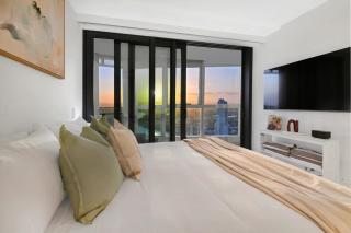 Jewel 27 Luxury 5 Star Beachfront King & Queen - 5