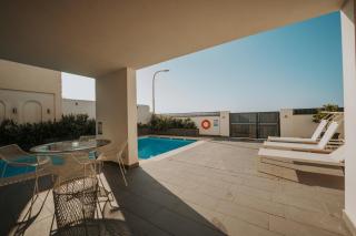 Sea Front Villa With Heated Pool - 7