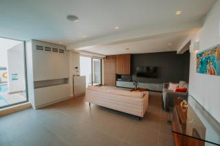 Sea Front Villa With Heated Pool - 3