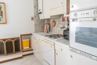 Stresa Apartament V - 100 metres to ferry with private garage - 8