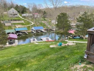Retreat-Lakehouse with dock! By The Ark Encounter - 8