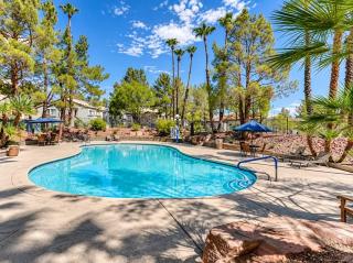Furnished 2BR Pool & Gym Near UNLV - 2