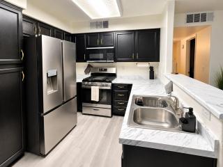Furnished 2BR Pool & Gym Near UNLV - 1