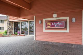 Clarion Inn - 9
