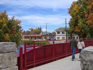 Broad Ripple Bungalow - Hot Tub, Fire Pit & Arcade - Sleeps 4 - Indianapolis - 6