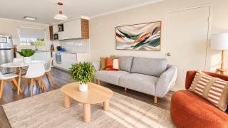 2BR Inner South Stay with Pools, Gym and Sauna - Hosted by Canstay - 5