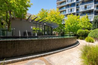 City Edge 2BD with Pool and Gym - 6