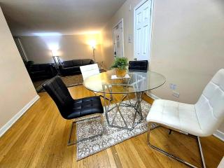 Family Friendly 2BR in Skokie Free Parking - 3