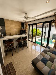 Little Hidden 2BR Villa 5 Min to Beach - 0