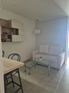 Modern Accommodation with Coworking and Pool - 9