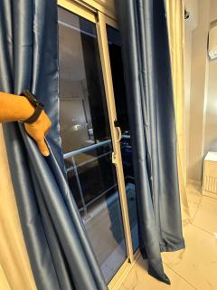 Luxurious 3 bedroom apartment with private jacuzzi area - 2