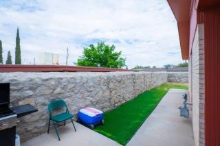 3BR Eastside Home Refrigerated A/C & Garage - 3