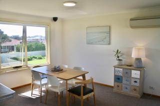 Esplanade Escape Absolute Beachfront WIFI-NBN - Middleton - 6
