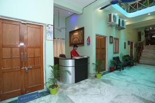 Collection-O Sara Grand Near Ram Manohar Lohia hospital - 4