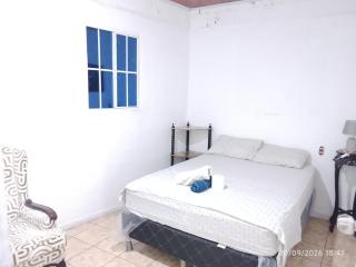 hostal casa planes de renderos con parqueo privado - 4