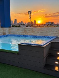 Luxurious 3 bedroom apartment with private jacuzzi area - 9
