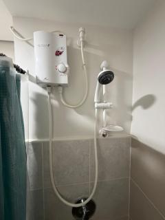 Luxe Condo inside IT Park - Free use of pool - 3