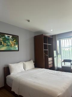 Ethnic Hotel and Suites - 5