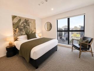 The Manchester - Luxury King Beds and Parking - 6
