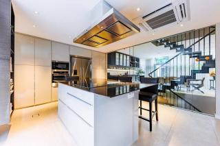Refined Family Residence in Singapore - 9