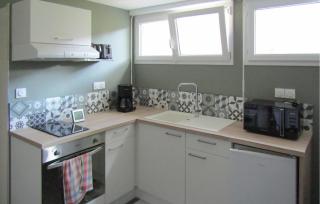1 Bedroom Beautiful Apartment In Agneaux - 8