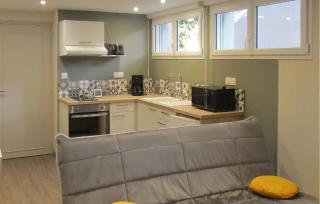 1 Bedroom Beautiful Apartment In Agneaux - 4