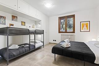 Villa Teresa Apt Lake Garda View 2BR + Pool (Sleeps 6) - Happy Rentals - 5