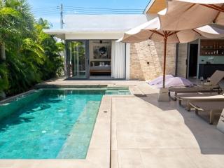 Villa Ami 3Br & Private Pool & Garden - 9