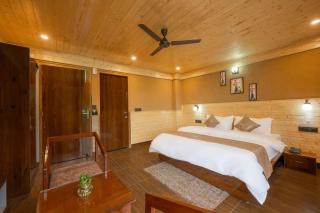 The Charvi Inn & Suites l Family Events l Sky Bonfire l Open Mountain Fresh Air l Power Backup l Free Parking l Kufri By Exotic Stays - 2