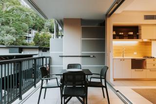 Rainforest Retreat Short Walk to Hastings Street - 2