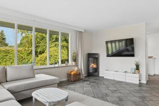 Holiday Home By The Sea With Hot Tub - 2