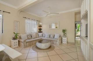 Blue Zebra - Family Villa in Tamarin with Pool - 4