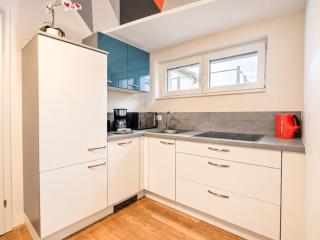 Balcony Apartment for 4 near Naschmarkt & U4 Metro - 2