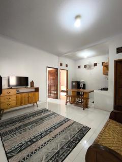 The Alamanda's Family Homestay - 2