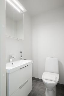Two bedroom on 15th floor sauna and city views - 8