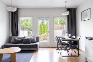 A cozy two story home with a sauna - 9