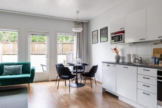 Two bedroom townhouse with sauna and private garden - 4