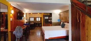 Cozy Private Garden Bungalow - 4