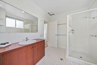 Islander 22, 1 bedroom - 6