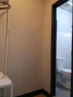 Aloha 808 Room E - 1